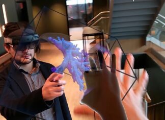 Holographic Surgery: AI and VR Revolutionizing the Operating Room