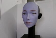 Реалістичні Роботизовані Особи: Подолання Розриву Між Машинами та Людьми