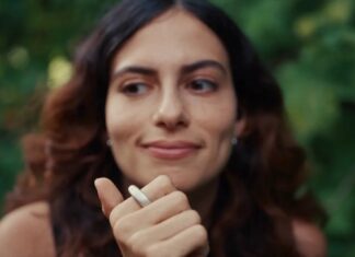 Stream Ring: Capture Thoughts Discreetly with AI-Powered Wearable