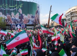 Gli hacker collegati all’Iran rivendicano l’attacco al gigante della tecnologia medica Stryker, interrompendo i sistemi globali