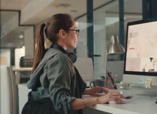 Como lançar um site: domínio, hospedagem e noções básicas de HTML
